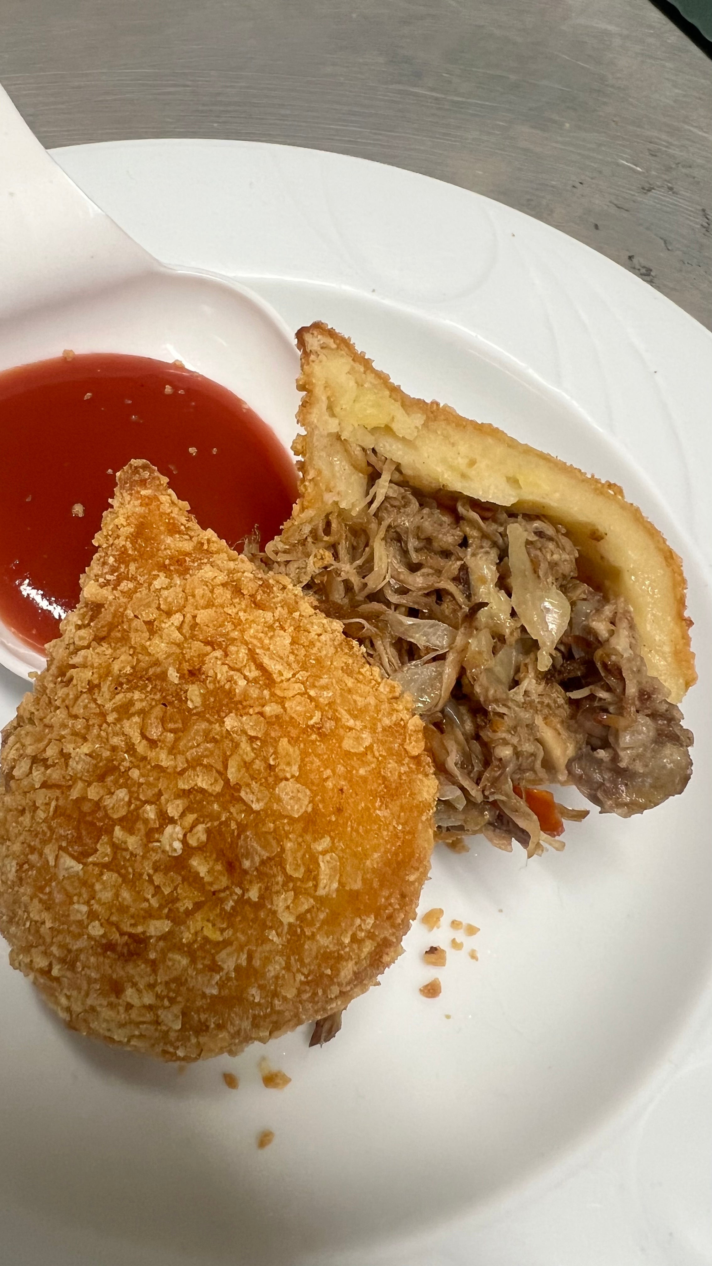 Super Coxinha XXL de Costilla con Crema de Queso