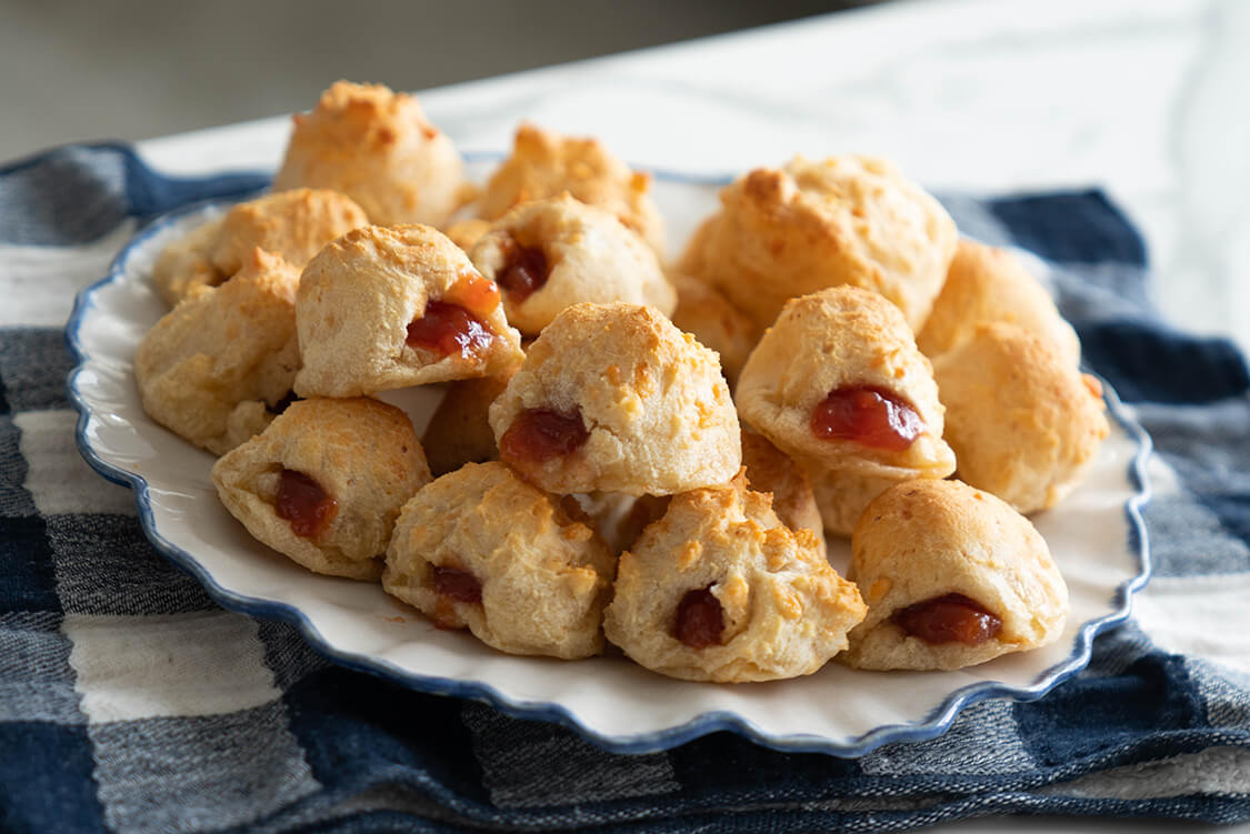Pan de Queso Relleno de Calabresa